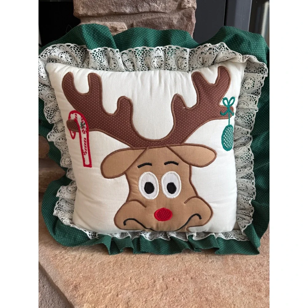Christmas Reindeer Face Green Throw Accent Pillow Hand Stitched Lace Decor 15X15